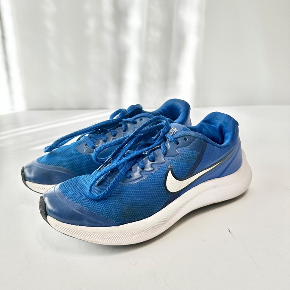 Nike Star Runner Boys Running Shoes Size 4.5 Youth Royal Blue Big Kids - Picture 2 of 8